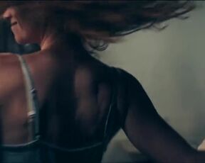 Marleen Lohse sexy - La Palma (2020) Cut Sex scene