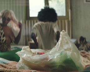 Odette Gomis, Cristina Donadio - Il vizio della speranza (2018) Sexy Scenes