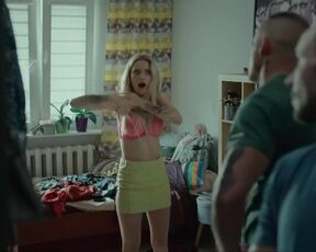 Weronika Ksiazkiewicz, Paulina Galazka, Kinga Suchan - Furioza s01e01-04 (2020) Naked Scenes