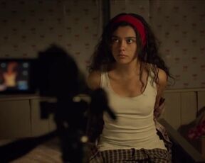 Laura Moray sexy, Megan Montaner, Carla Díaz - The Hunt (2020) s01e05-07 Hot Bikini Scenes