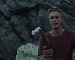 Caroline Hartig, Lena Klenke nude - Blackout (2021) s01-e03