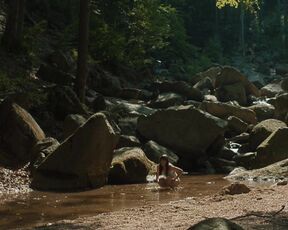 Emilie Neumeister sexy - Uzly a pomerance (2019) Hot Scene