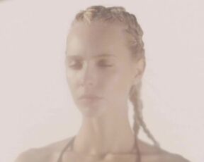 Meghan Oberholzer, Genesis Canda nude - Iris (2020)