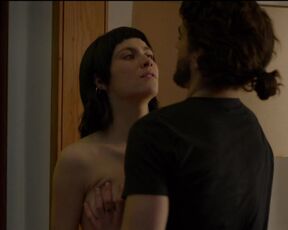 Sophie Pfennigstorf topless - Sopravvissuti  (2022) s01-e04 Nude TV Scene