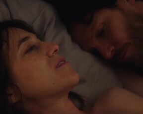 Charlotte Gainsbourg, Noee Abita - The Passengers of the Night (Les passagers de la nuit) (2022) Nude Scene