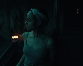 Nathalie Emmanuel, Stephanie Corneliussen - The Invitation (2022) Nude Scene from the movie