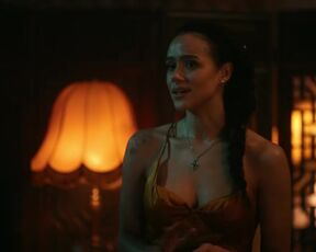 Nathalie Emmanuel, Stephanie Corneliussen - The Invitation (2022) Nude Scene from the movie