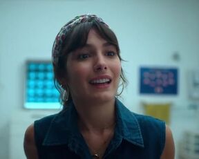 Marina Moschen hot  - This Is Luna (2022)  Season 01 | Sex Scene