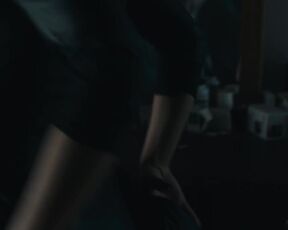 Julia Mougenot butt - Asphyxie (2019) Sexy(without pants) Movie Scene