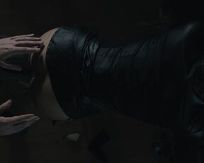 Julia Mougenot butt - Asphyxie (2019) Sexy(without pants) Movie Scene