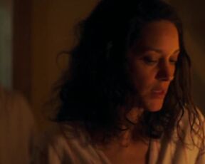 Marion Cotillard hot - Brother and Sister (2022) sex scene