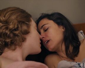 Luise Wolfram, Moran Rosenblatt naked - Kiss Me Before It Blows Up (2020)