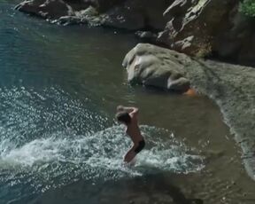 Alba Baptista, Zoé Friedrich hot - Patrick (2019) Sexy Scenes