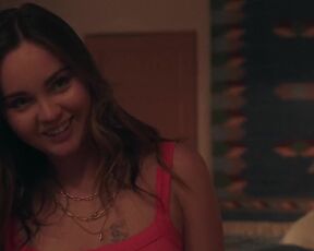 Liana Liberato hot - Dig (2022)