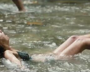 Laurian Callebaut, Violet Braeckman hot - Missing Lisa (2020) s01e06