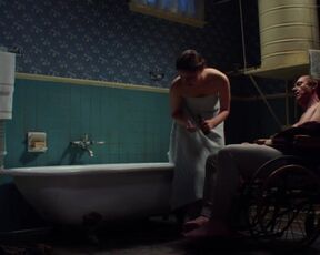 Mia Goth sexy - Pearl (2022)