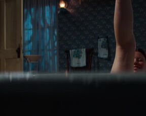 Mia Goth sexy - Pearl (2022)