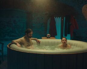 Léonie Dahan-Lamort nude - Tout fout le camp (2022) Short Topless Episode