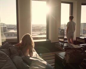 Anke Engelke, Petra Schmidt-Schaller nackte - Tödliche Geheimnisse - Das Versprechen (2020)