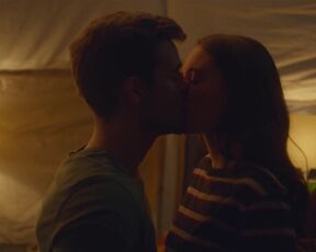 Lea van Acken, Lisa-Marie Koroll sexy - Abikalypse (2019) Hot Scene from the movie