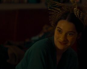 Rebecca Marder, Baya Kasmi - Les goûts et les couleurs (2022) Topless Scene from the movie