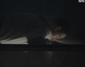 Flo Fagerli sexy - Kuppel 16 (2022) s01-e01 Voyeur Scene