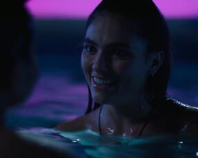 Jillian Mercado, Arienne Mandi, Carmen LoBue nude- The L Word Generation Q (2022) s03e07 Lesbian Kiss