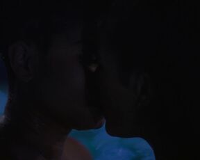 Jillian Mercado, Arienne Mandi, Carmen LoBue nude- The L Word Generation Q (2022) s03e07 Lesbian Kiss