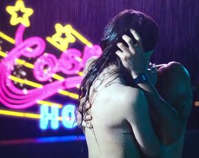 Giulia Be naked - Beyond the Universe (2022)