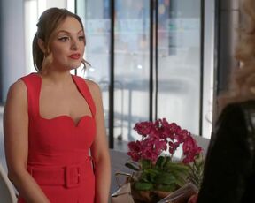 Elizabeth Gillies sexy - Dynasty (2022) 02e03