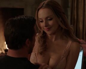 Elizabeth Gillies sexy - Dynasty (2022) 02e03