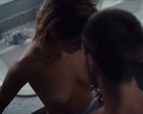 Grace Van Patten - Tell Me Lies s01e09 (2022) Naked Scene