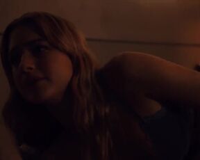 Grace Van Patten - Tell Me Lies s01e09 (2022) Naked Scene