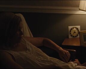 Elizabeth Banks, Sigourney Weaver nude - Call Jane (2022)