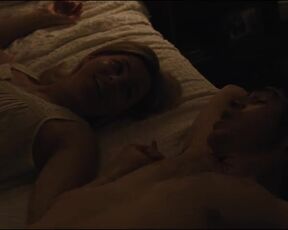 Elizabeth Banks, Sigourney Weaver nude - Call Jane (2022)