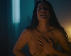 Julie De Bona nude & sex scenes - Les Combattantes (2022) s01e04