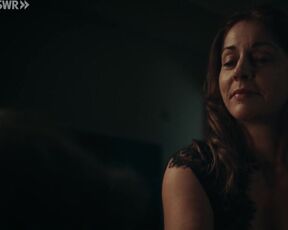 Ulrike C. Tscharre sex - Höllgrund (2022) s01e04 Dressing Scene