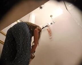 Voyeur Topless and FF hidden - Spycam in change room #4