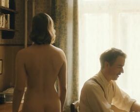 Valery Tscheplanowa, Amy Benkenstein nackte - Das Haus der Träume (2022) s01e03