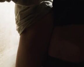 Emilia Schüle, Anne Müller nackte - The Perfumier (2022) hot thriller scene