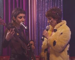 Rocío Saiz, Zaida Carmona, Aroa Elvira topless and hot - La amiga de mi amiga (2022) Lesbian Movie scene