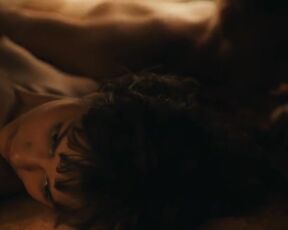 Naemi Florez, Amy Benkenstein sexy - Das Haus der Träume  (2022) s01e01-04