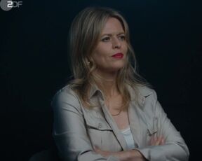 Louise Debatin, Luise Emilie Tschersich nude - Blutige Anfanger (2022) s04e06-08 Sex