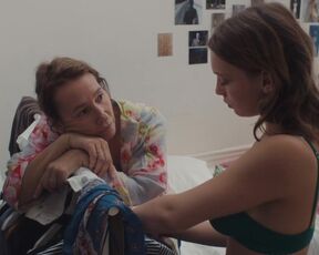 Lou Lampros nude - Ma nuit (2021)