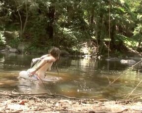 Dirty Bare crasy girl