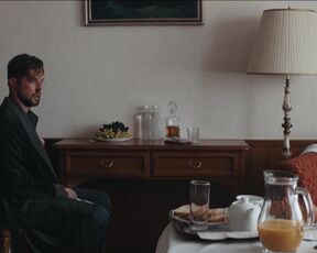 Kseniya Rappoport nude - Konets sveta s01e06 (2022)