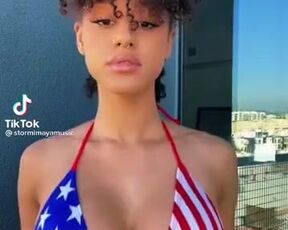 This honey determined to hypnotize with her udders - Flash Tits