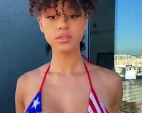 This honey determined to hypnotize with her udders - Flash Tits