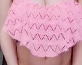 Busty Beauty Woman - Explicit Nudity on cam