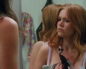 Sexy Isla Fisher, Gal Gadot Sexy - Keeping Up with the Joneses (2016) 